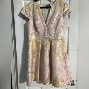 Vince Camuto Size 14 Pink and Gold Metallic Jacquard Cap-Sleeve Dress